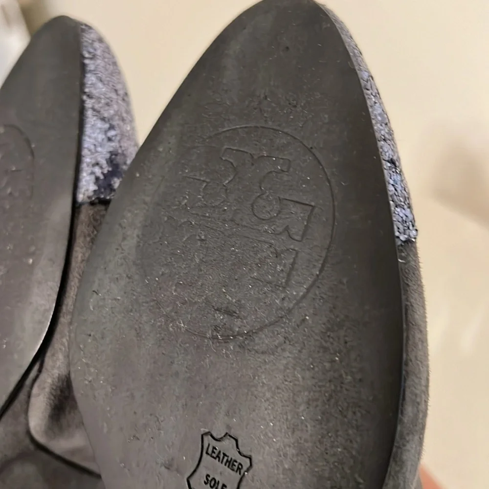 Tory Burch Women’s Gray Suede Wedges w/ Sparkle / Size 7 / Very Good Condition